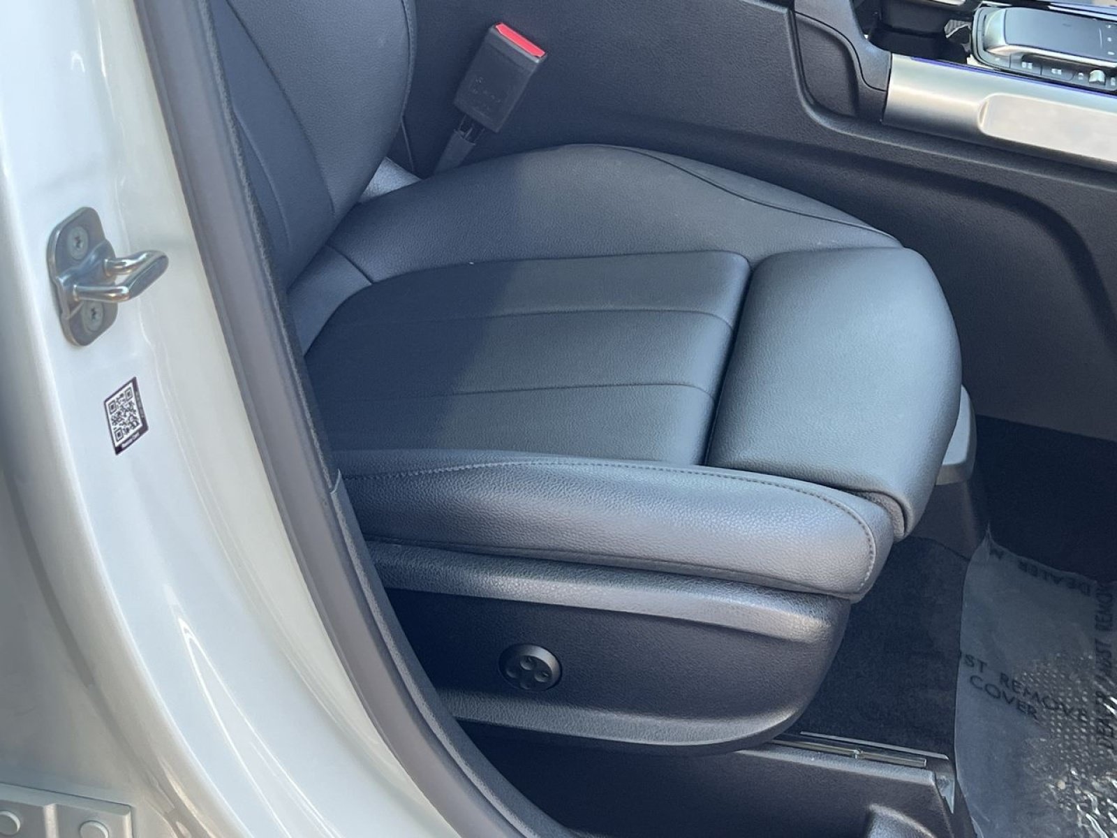 Used 2023 Mercedes-Benz GLB 250 4MATIC image 31