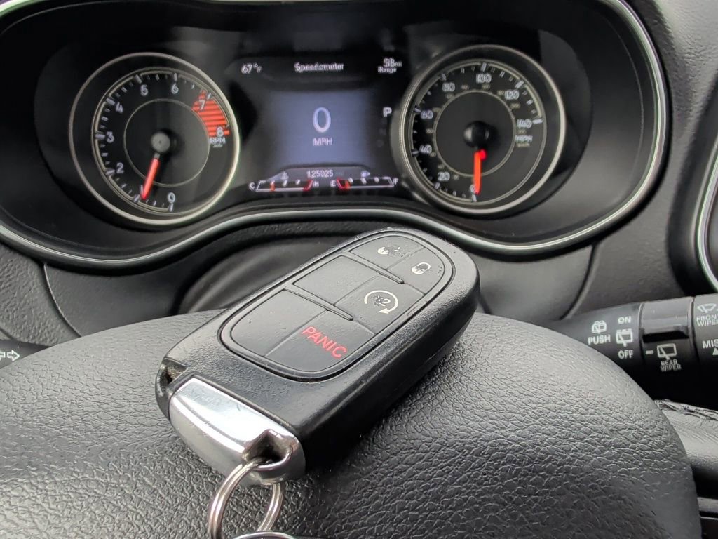 Used 2019 Jeep Cherokee Trailhawk w/ Cold Weather Group AWD/4WD image 26
