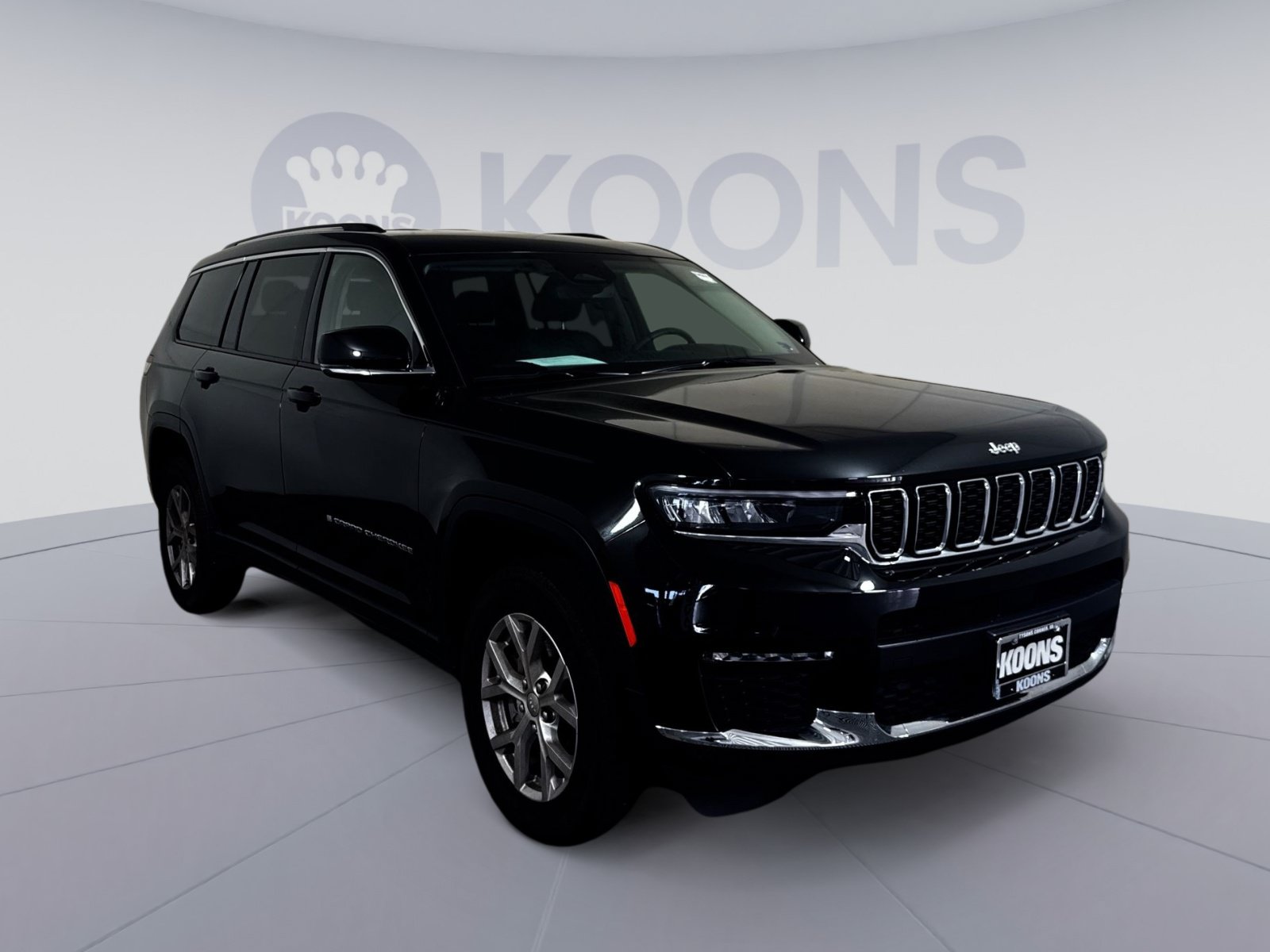 Used 2023 Jeep Grand Cherokee L Limited AWD/4WD image 10