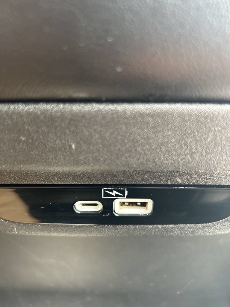 Used 2023 Chrysler Pacifica Touring-L FWD image 59