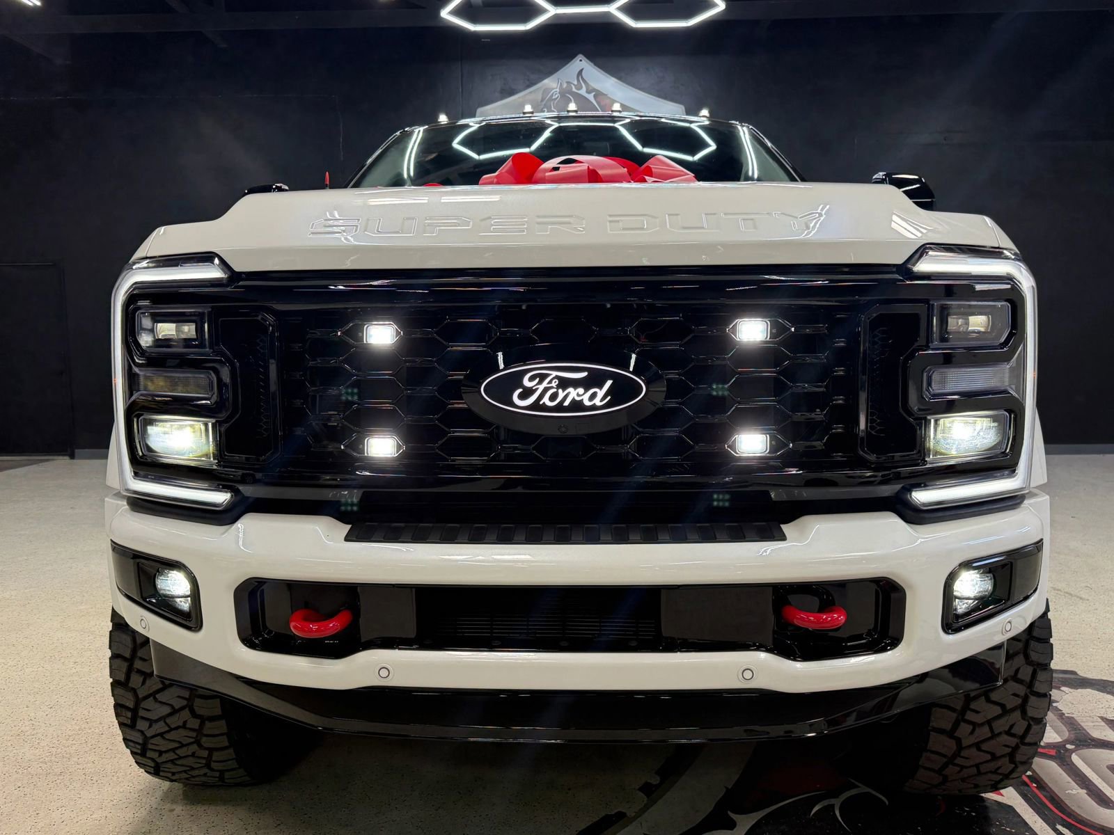 Used 2024 Ford F450 Limited w/ FX4 Off-Road Package image 12