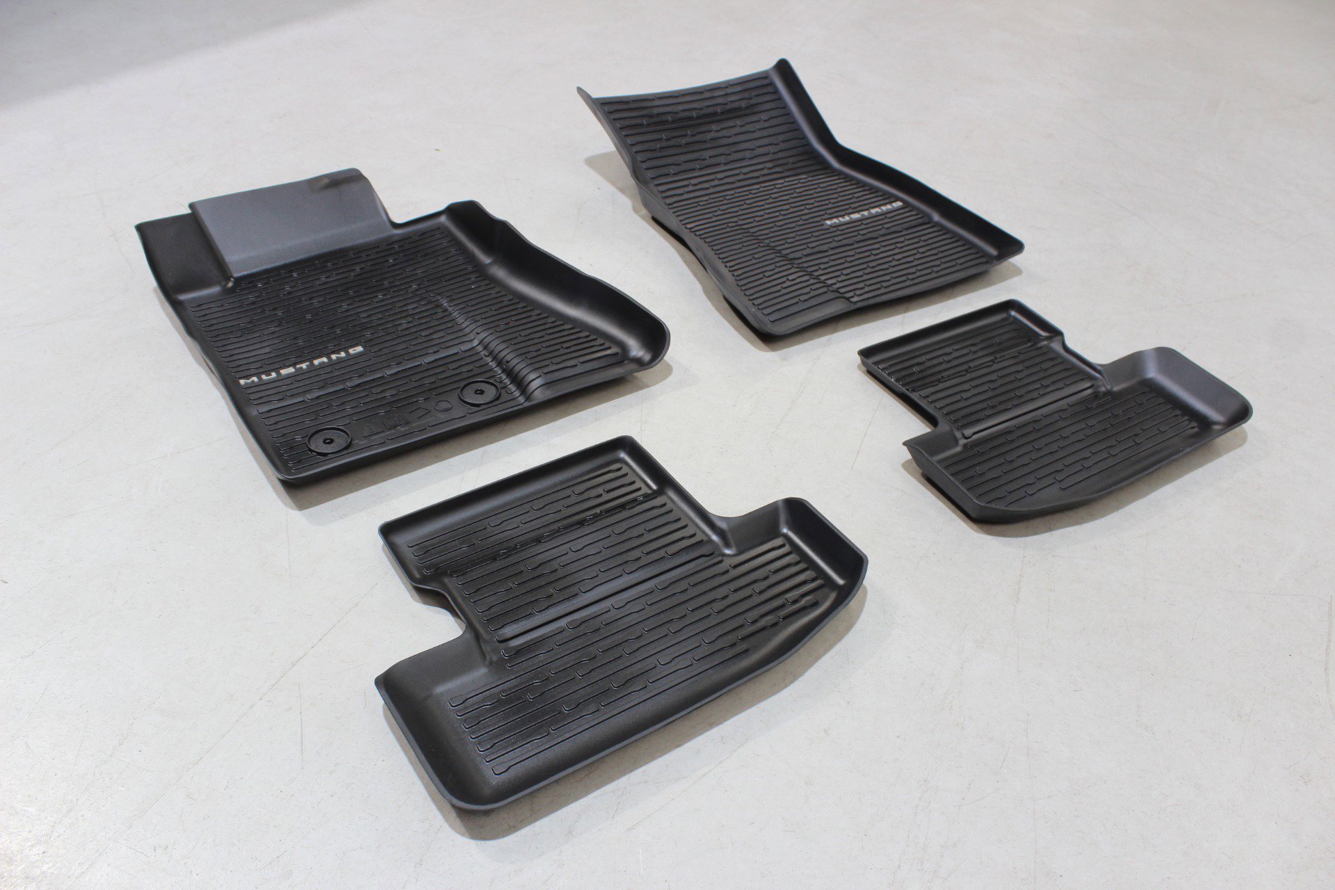 Used 2024 Ford Mustang Dark Horse w/ Dark Horse Handlin Package image 59