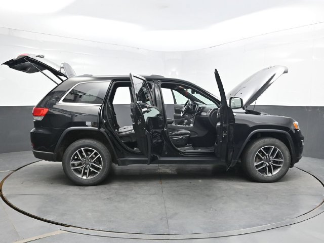 Used 2019 Jeep Grand Cherokee Limited AWD/4WD image 59
