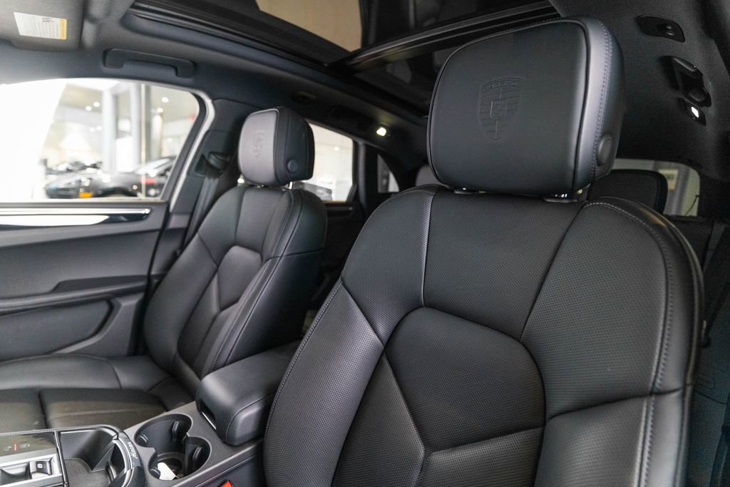 Certified 2026 Porsche Macan S AWD/4WD image 5
