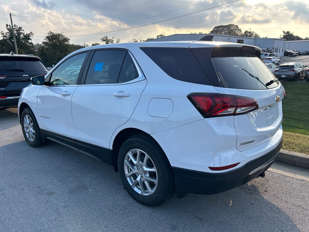 Used 2023 Chevrolet Equinox LT w/ LPO, Floor Liner Package AWD/4WD image 4
