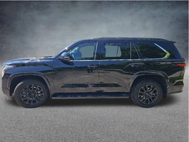 Used 2024 Toyota Sequoia SR5 w/ SR5 Premium Package AWD/4WD image 2