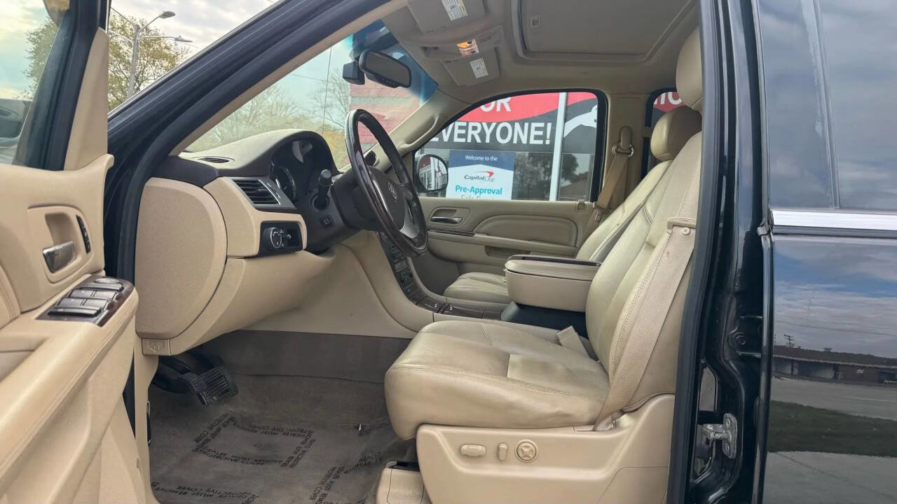 Used 2012 Cadillac Escalade EXT Luxury image 13