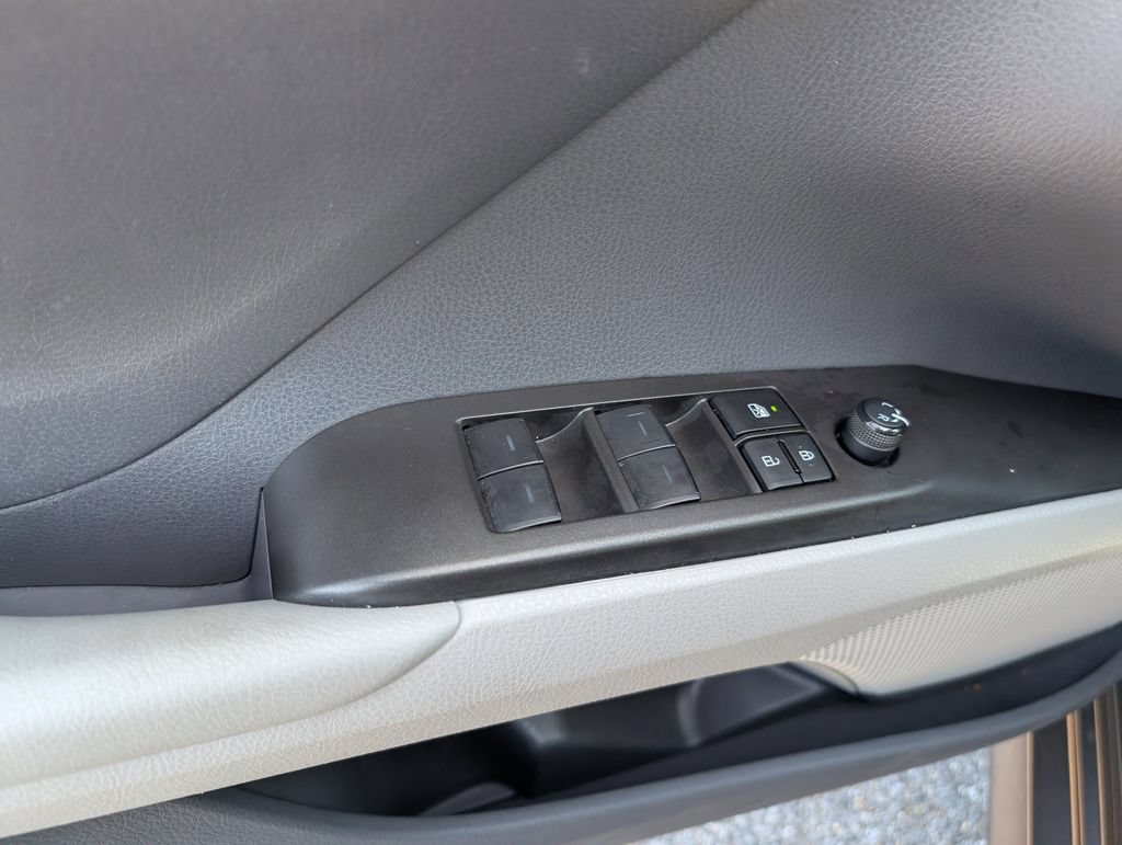 Used 2024 Toyota Camry LE FWD image 9