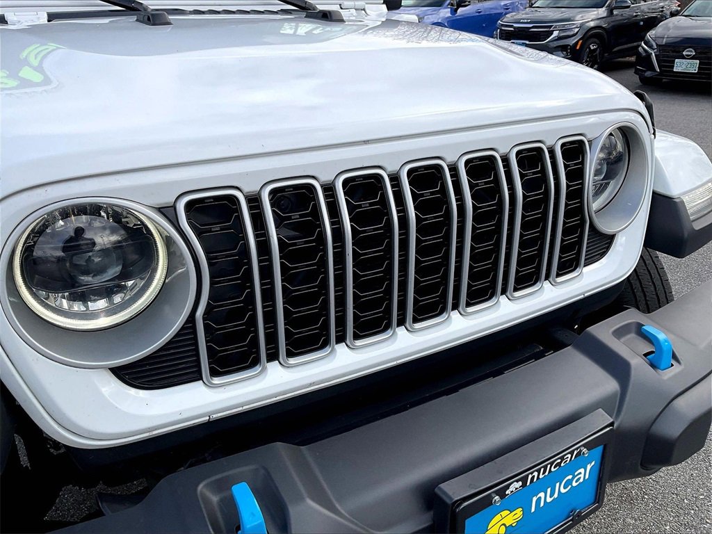 Used 2024 Jeep Wrangler Unlimited Sahara w/ Safety Group image 29