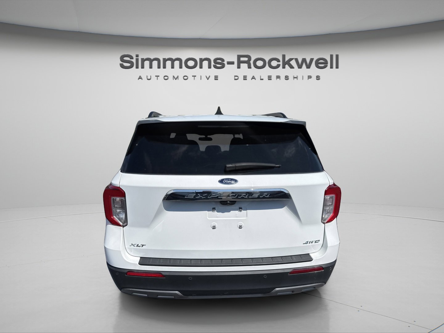 Used 2023 Ford Explorer XLT w/ Equipment Group 202A image 11