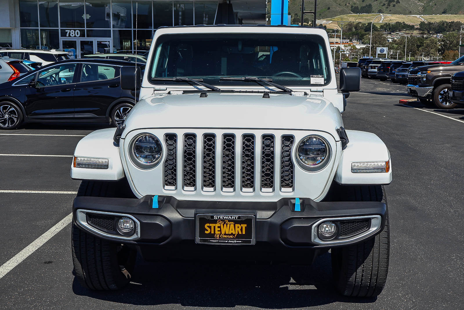 Used 2023 Jeep Wrangler Sahara w/ Cold Weather Group image 19