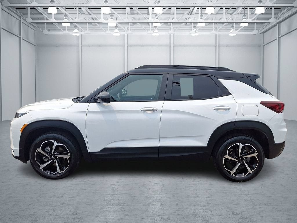 Certified 2022 Chevrolet TrailBlazer RS w/ Technology Package AWD/4WD image 9