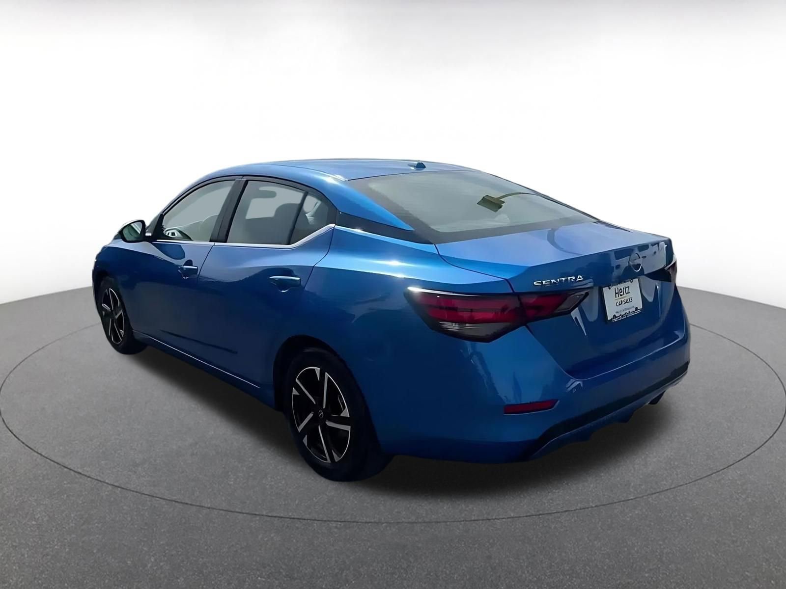 Used 2025 Nissan Sentra SV image 11