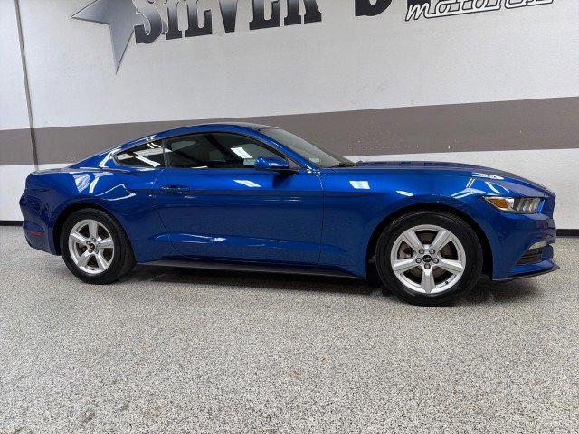 Used 2017 Ford Mustang Coupe image 31