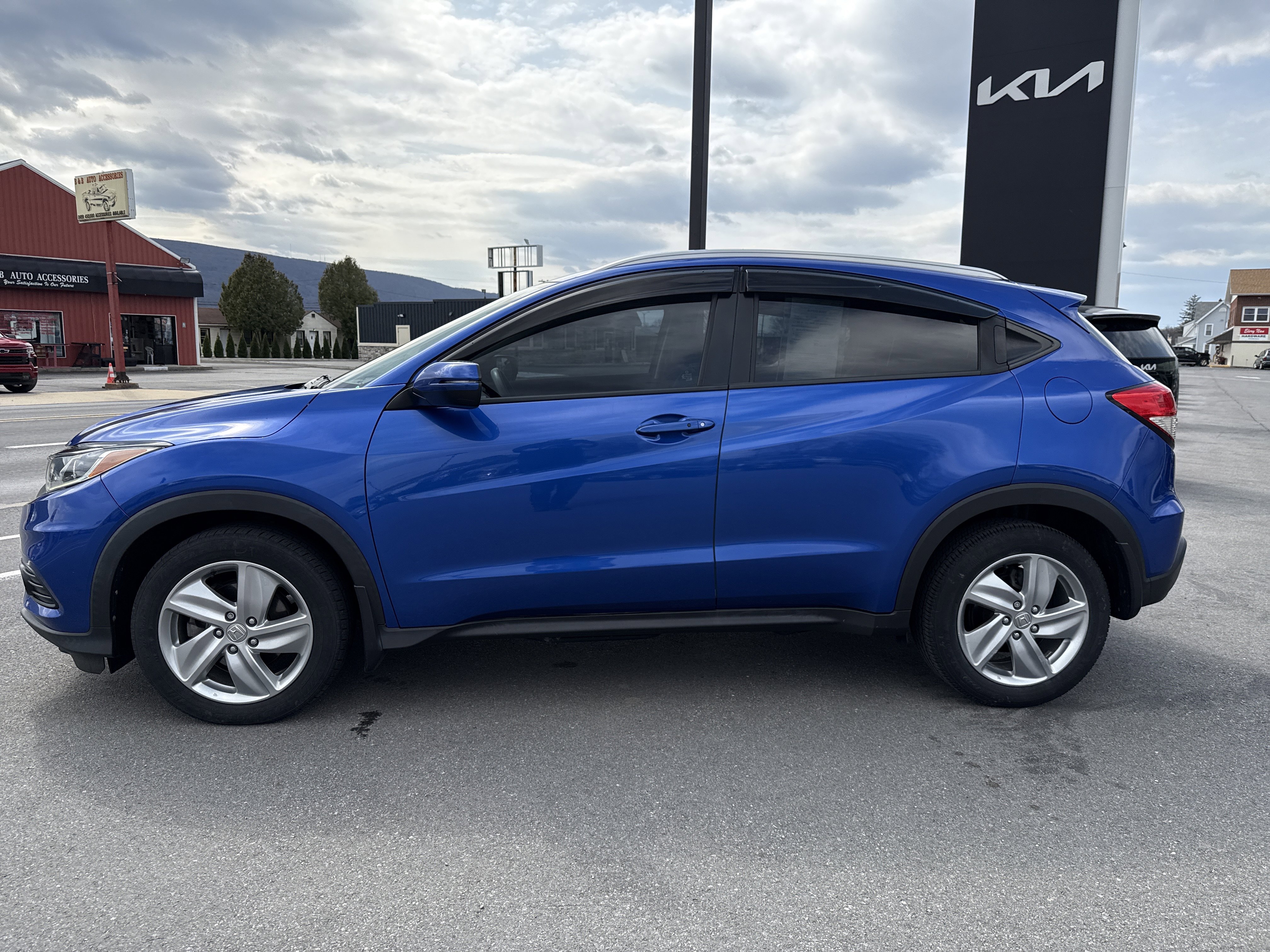 Used 2019 Honda HR-V EX image 7