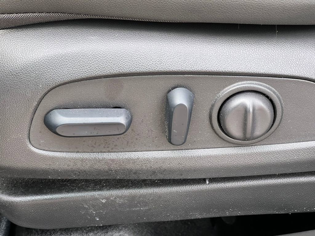 Certified 2025 Buick Encore GX Sport Touring w/ Experience Buick Package image 12