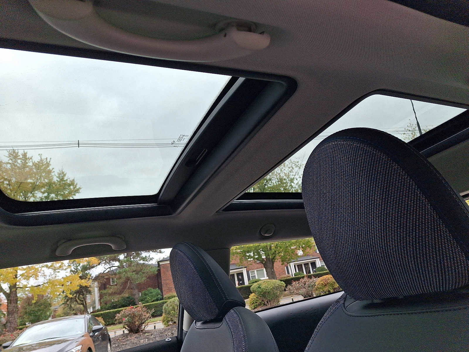 Used 2025 MINI Cooper 2-Door Hardtop image 15