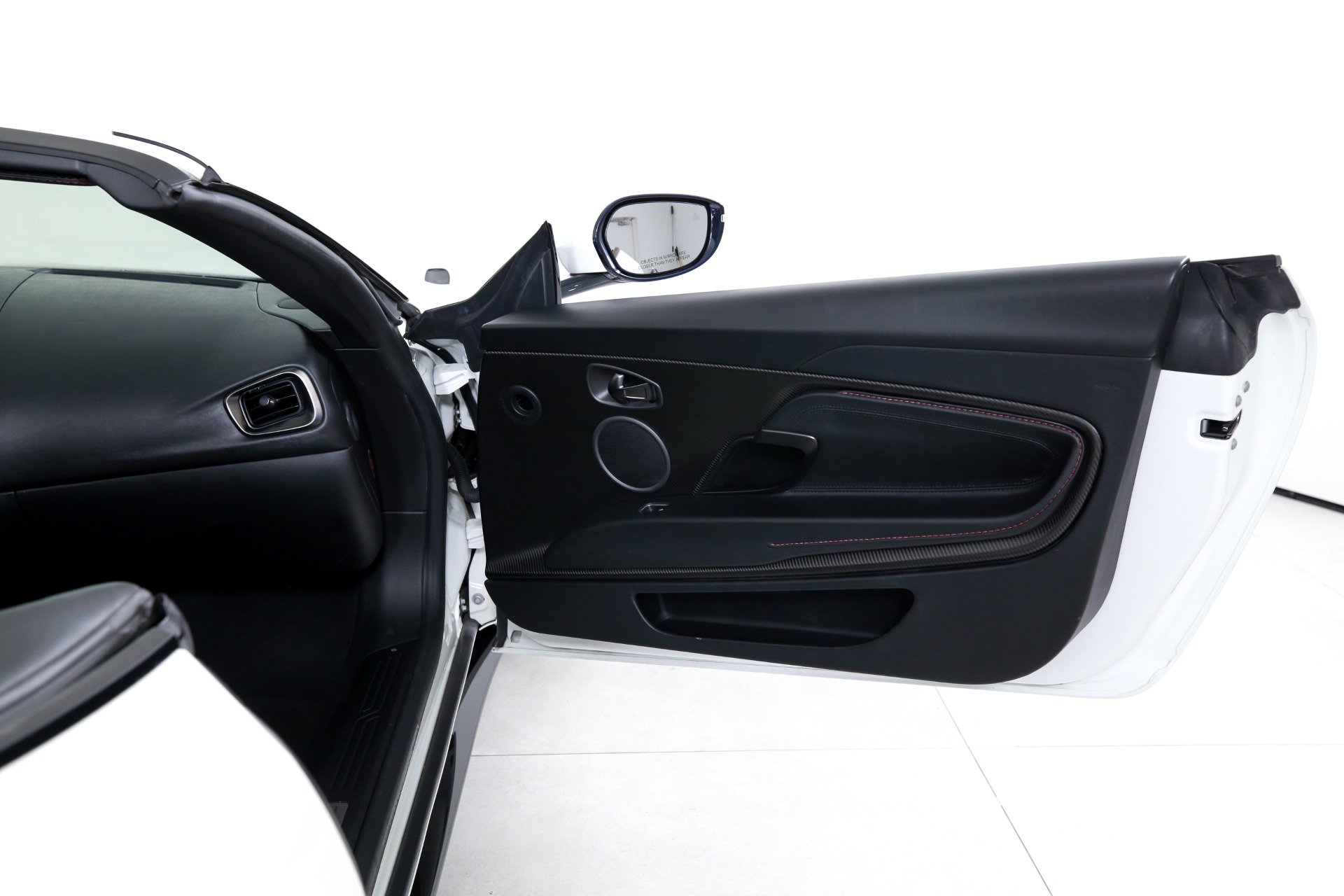 Used 2020 Aston Martin DB11 Volante RWD image 20