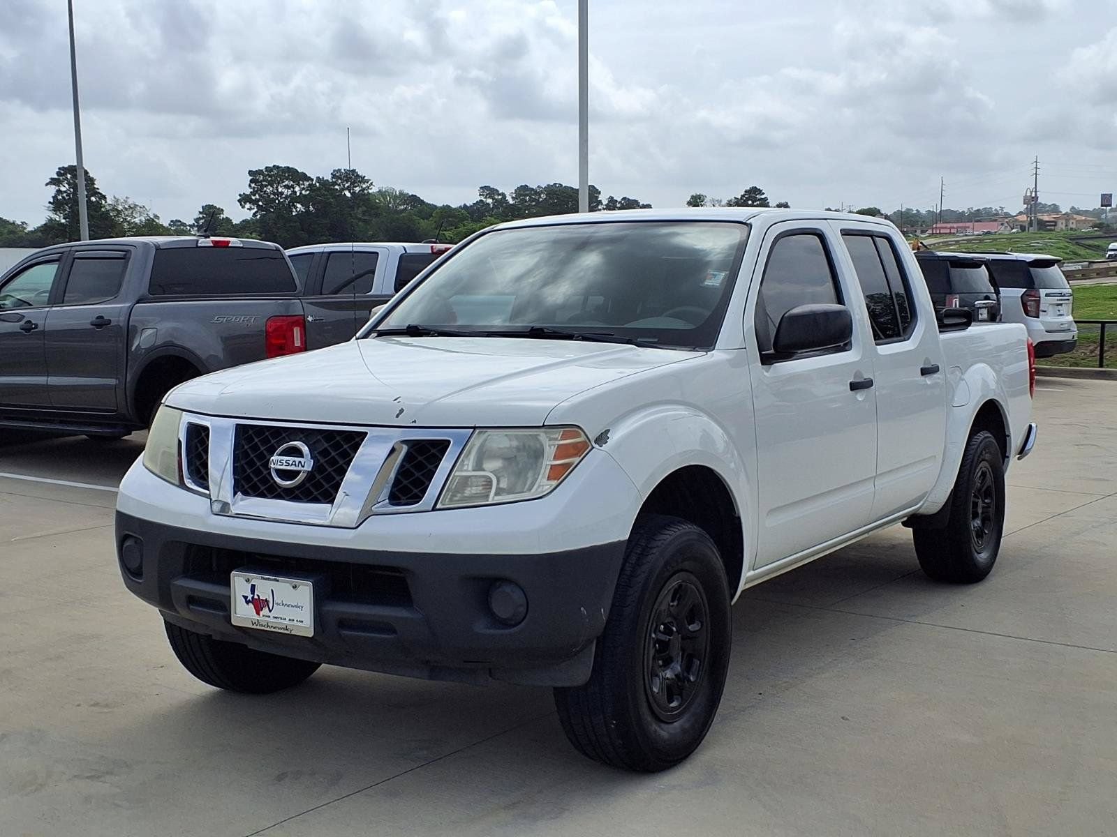 Used 2015 Nissan Frontier S RWD image 3