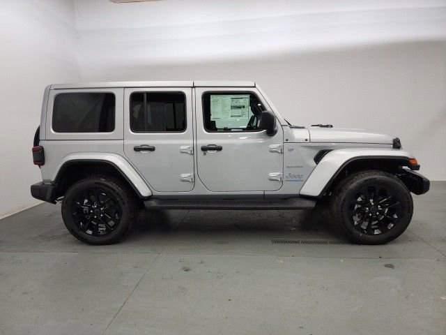 New 2024 Jeep Wrangler Unlimited Sahara AWD/4WD image 8