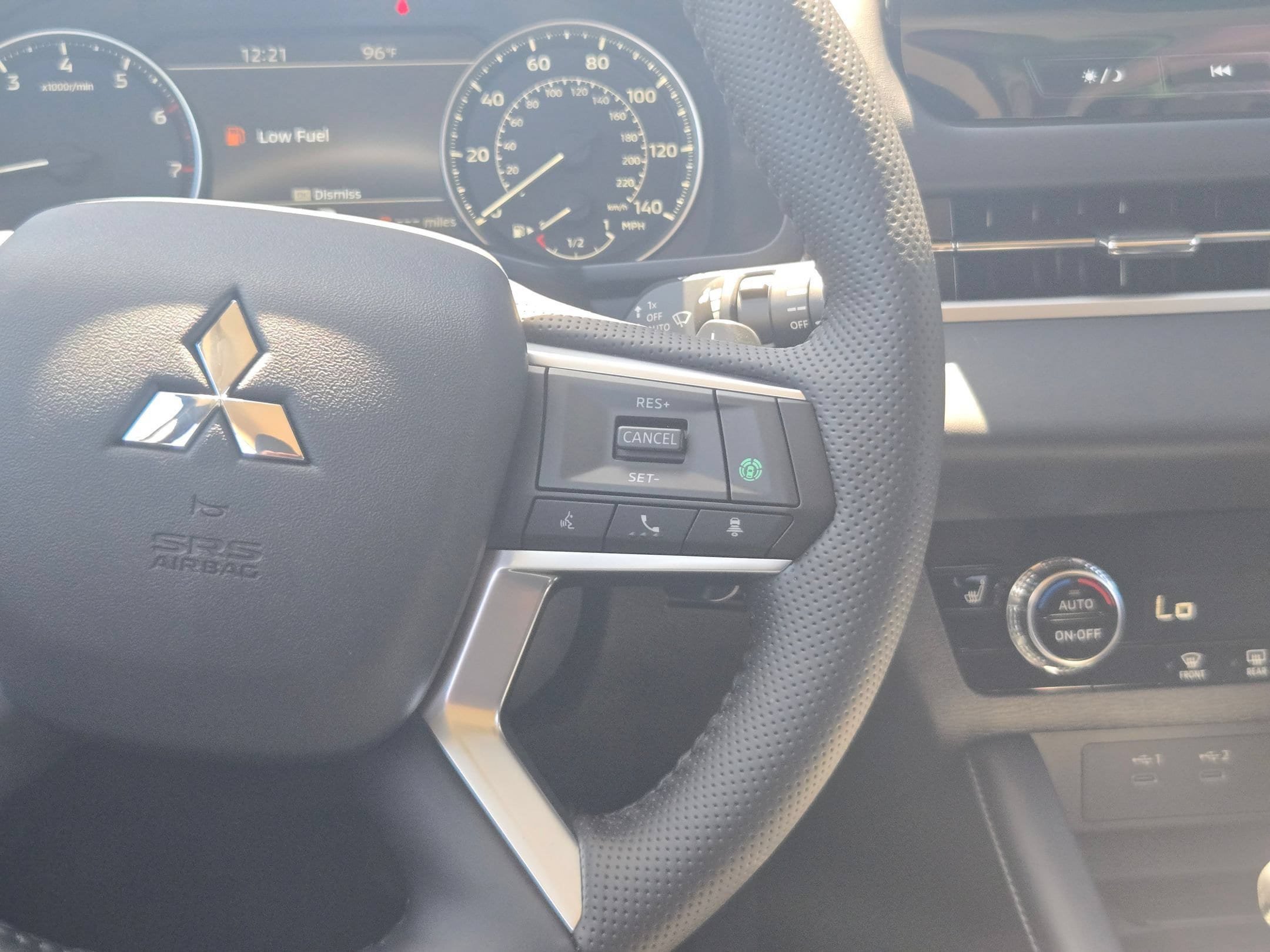 New 2026 Mitsubishi Outlander SE FWD image 19