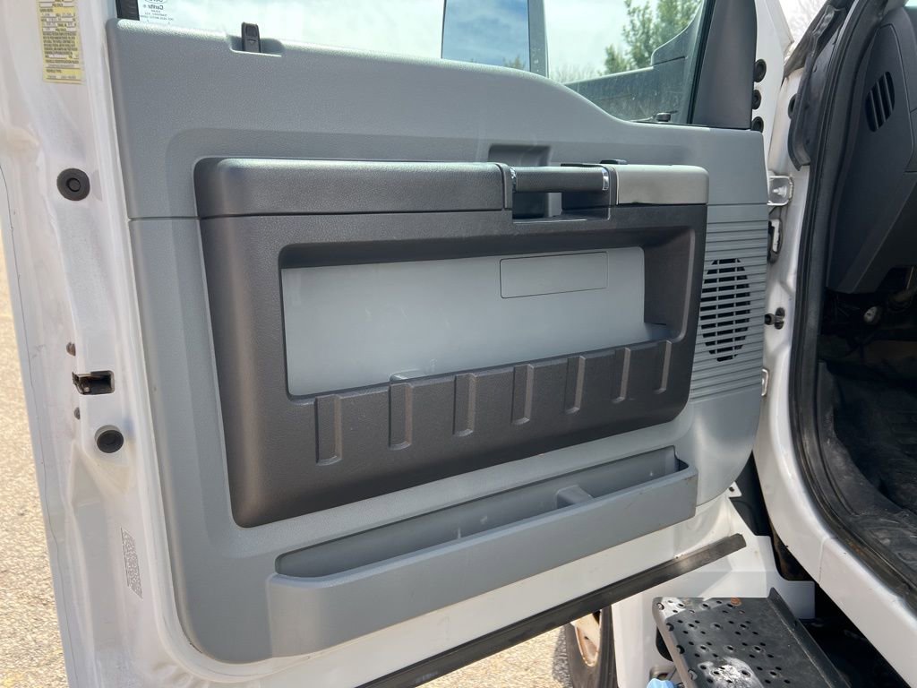 Used 2016 Ford F650 2WD Regular Cab Super Duty image 19