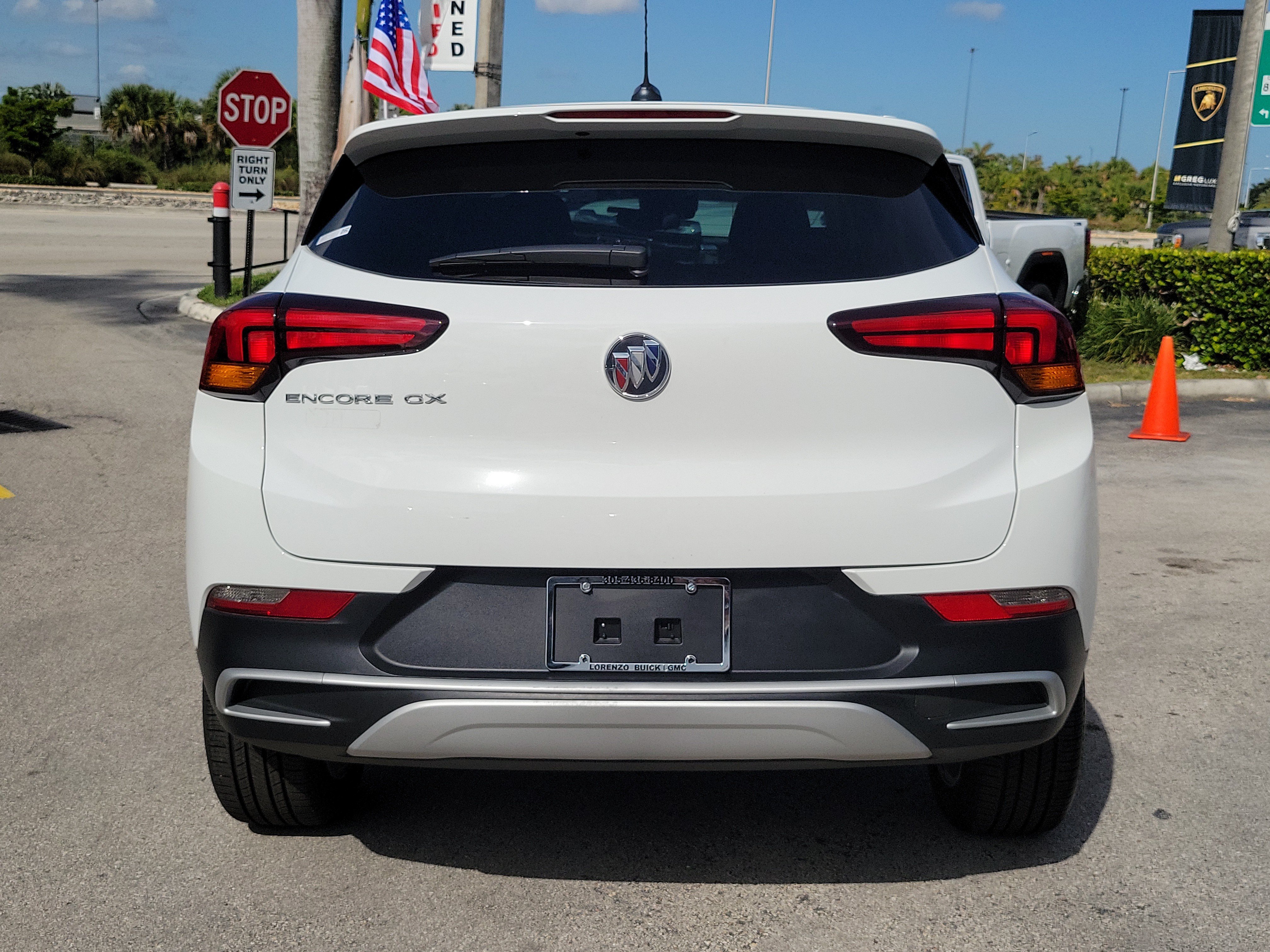 Used 2023 Buick Encore GX Preferred w/ Cold Weather Comfort Package FWD image 6
