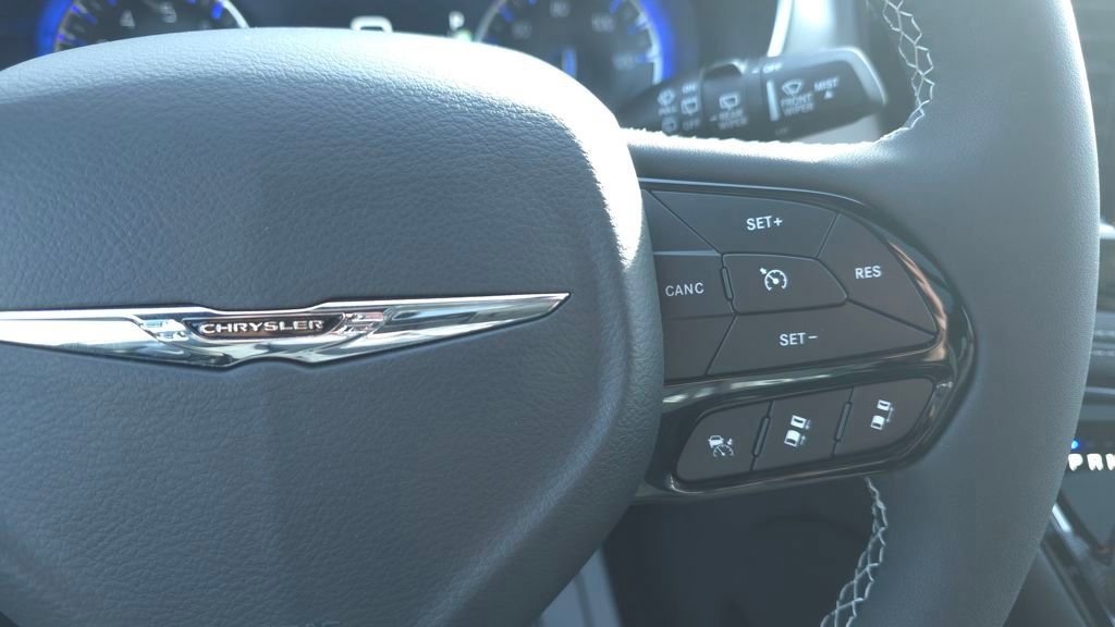 New 2026 Chrysler Pacifica Limited w/ S Appearance Package image 30