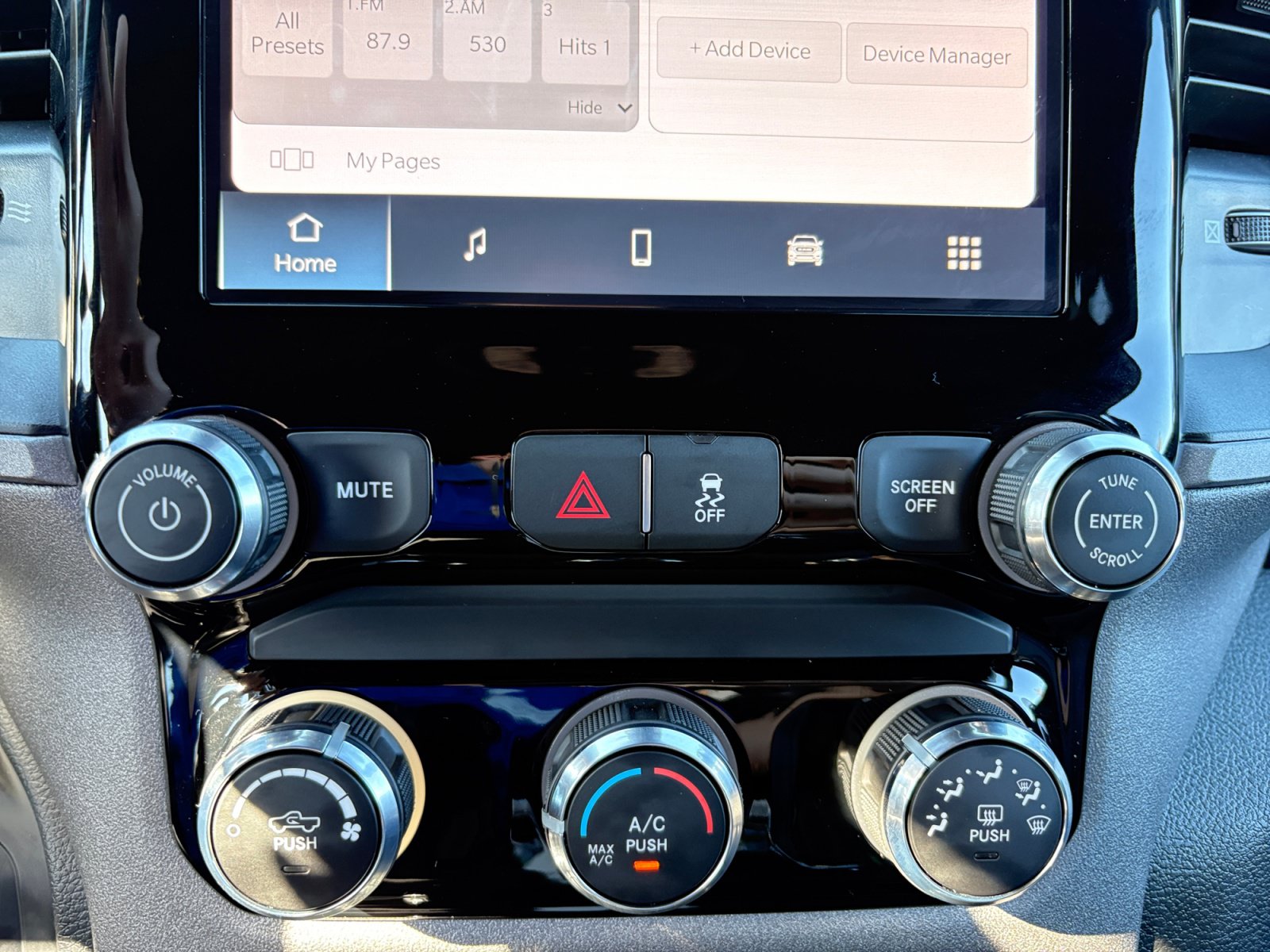 New 2026 RAM 3500 Tradesman AWD/4WD image 17