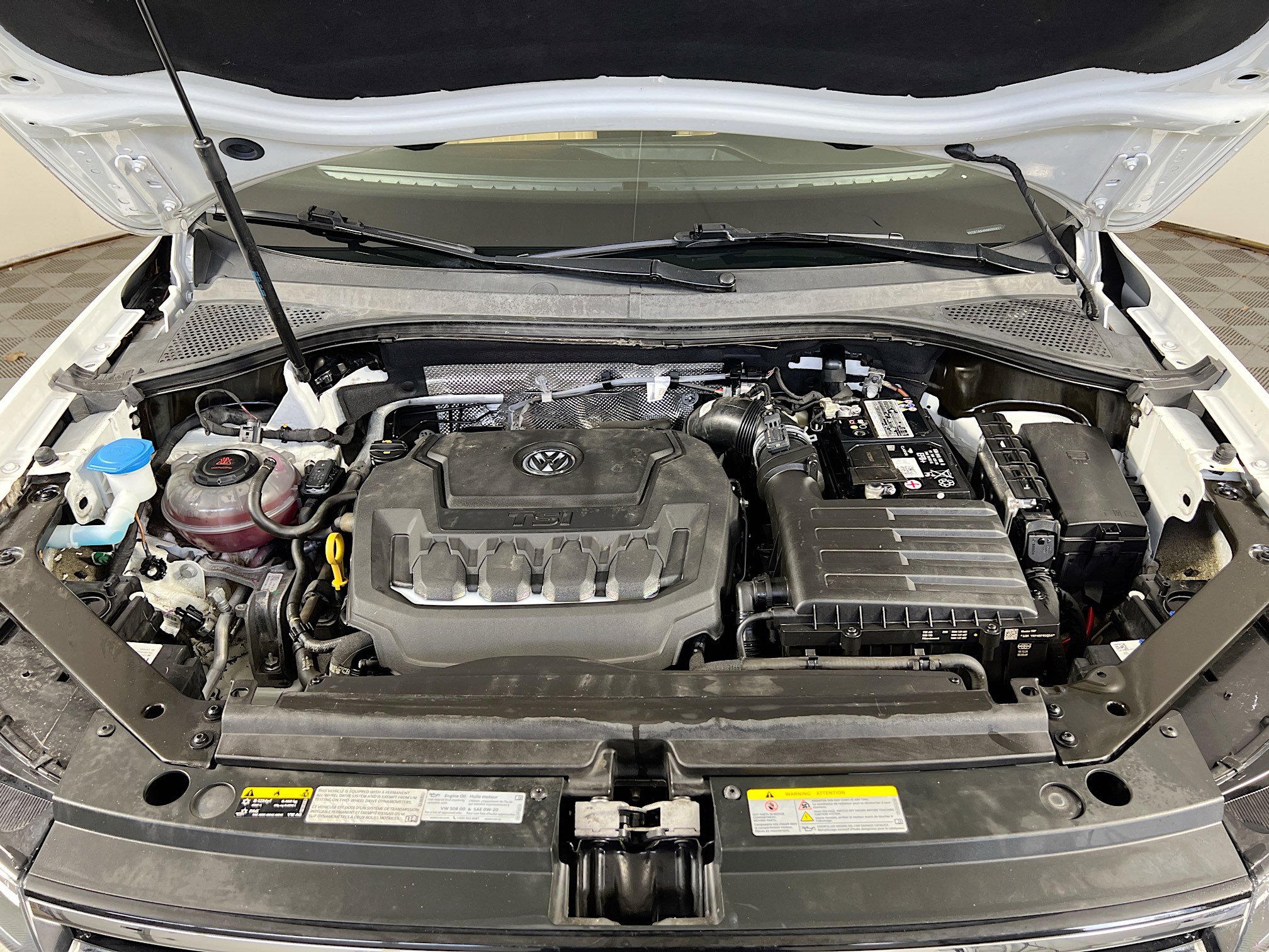 Used 2022 Volkswagen Tiguan SE AWD/4WD image 25