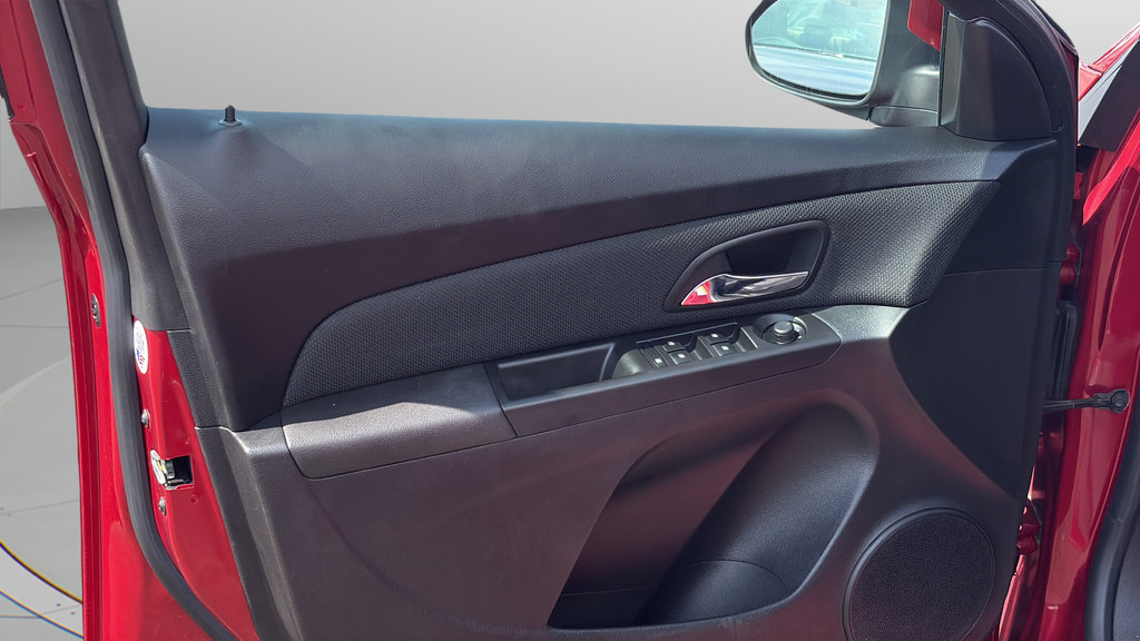 Used 2014 Chevrolet Cruze LT FWD image 10