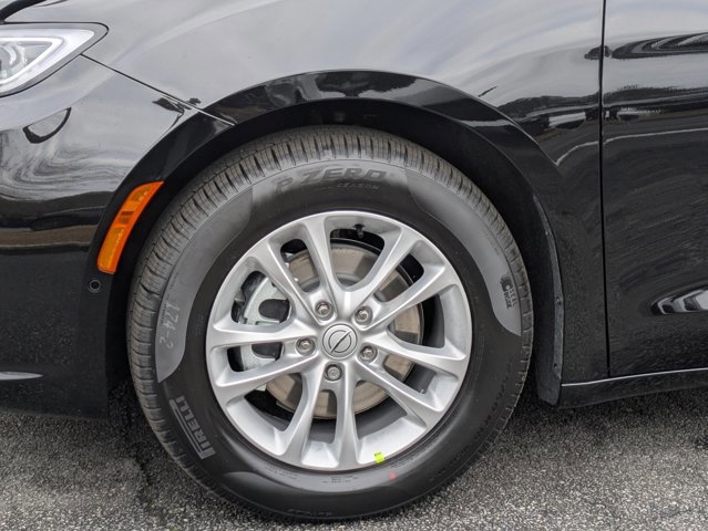 New 2026 Chrysler Pacifica Select image 10