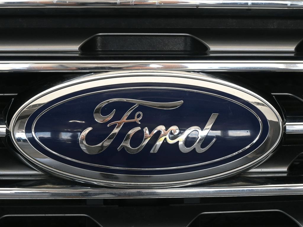 Used 2022 Ford Edge Titanium image 49