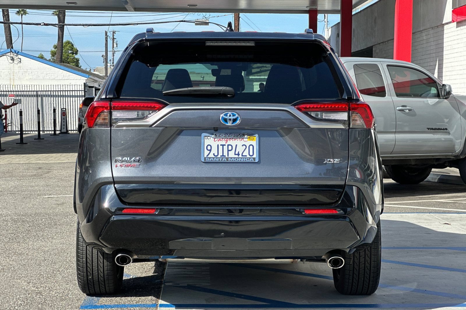 Used 2023 Toyota RAV4 XSE w/ Weather Package AWD/4WD image 5