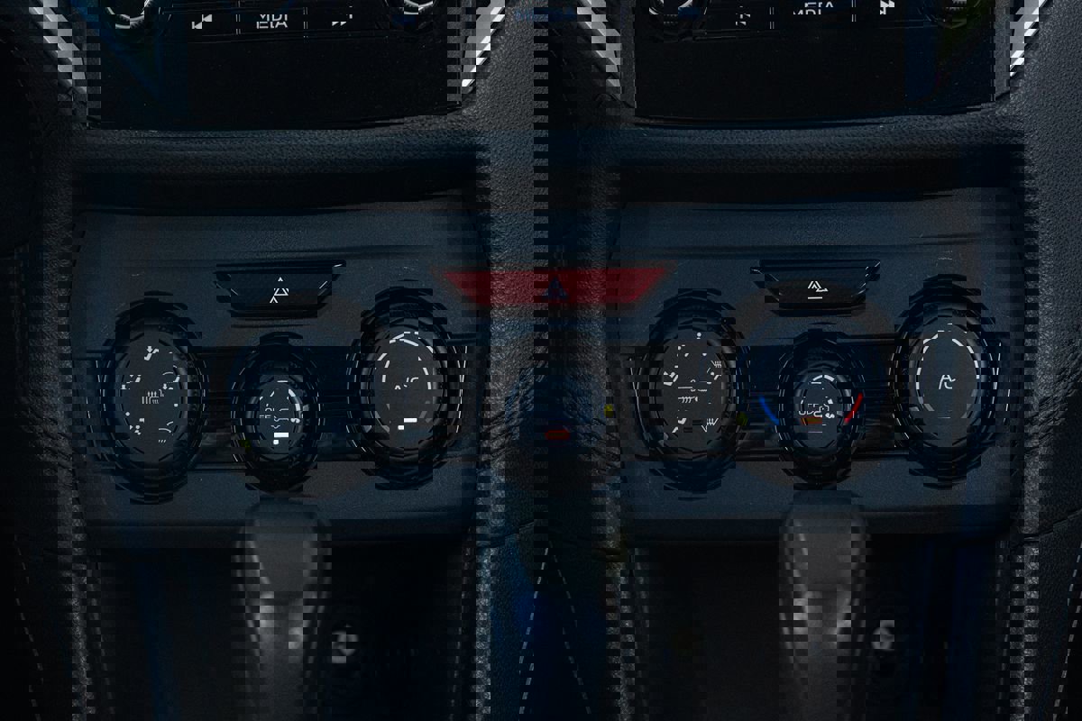 Used 2017 Subaru Impreza 2.0i Premium image 7