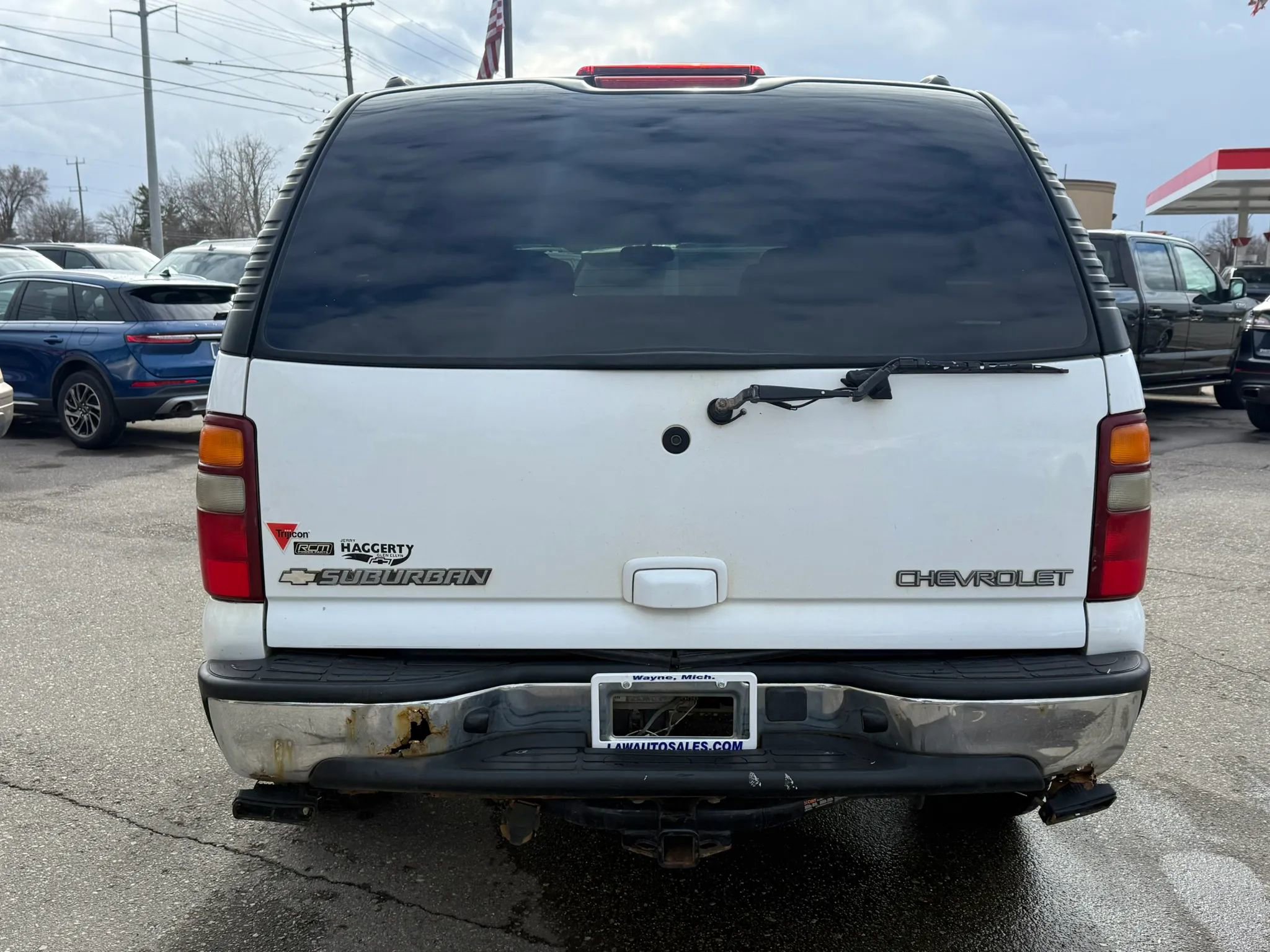 Used 2003 Chevrolet Suburban 2500 LT w/ LT Preferred Equipment Group AWD/4WD image 6