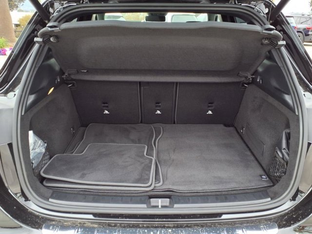 Used 2025 Mercedes-Benz GLA 250 image 21