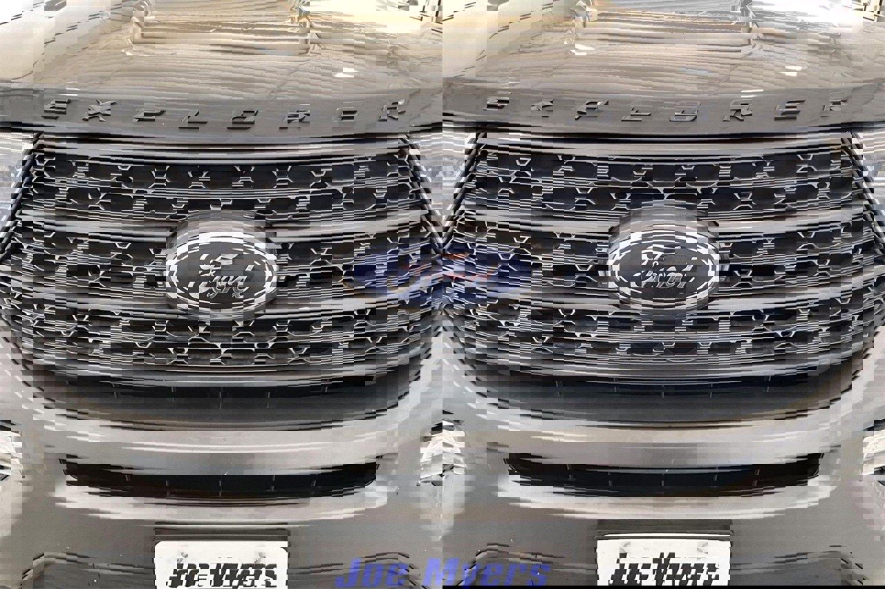 Used 2021 Ford Explorer XLT w/ Equipment Group 202A image 26