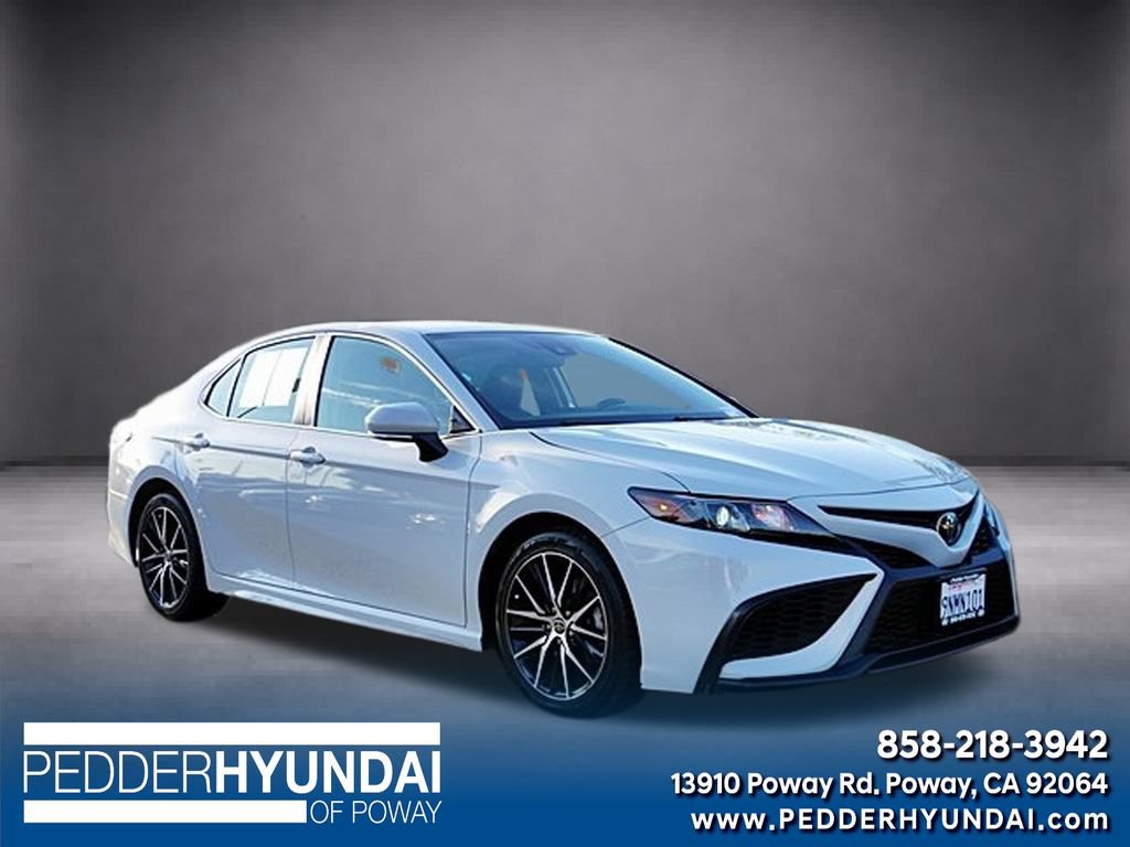 Used 2023 Toyota Camry SE FWD image 1