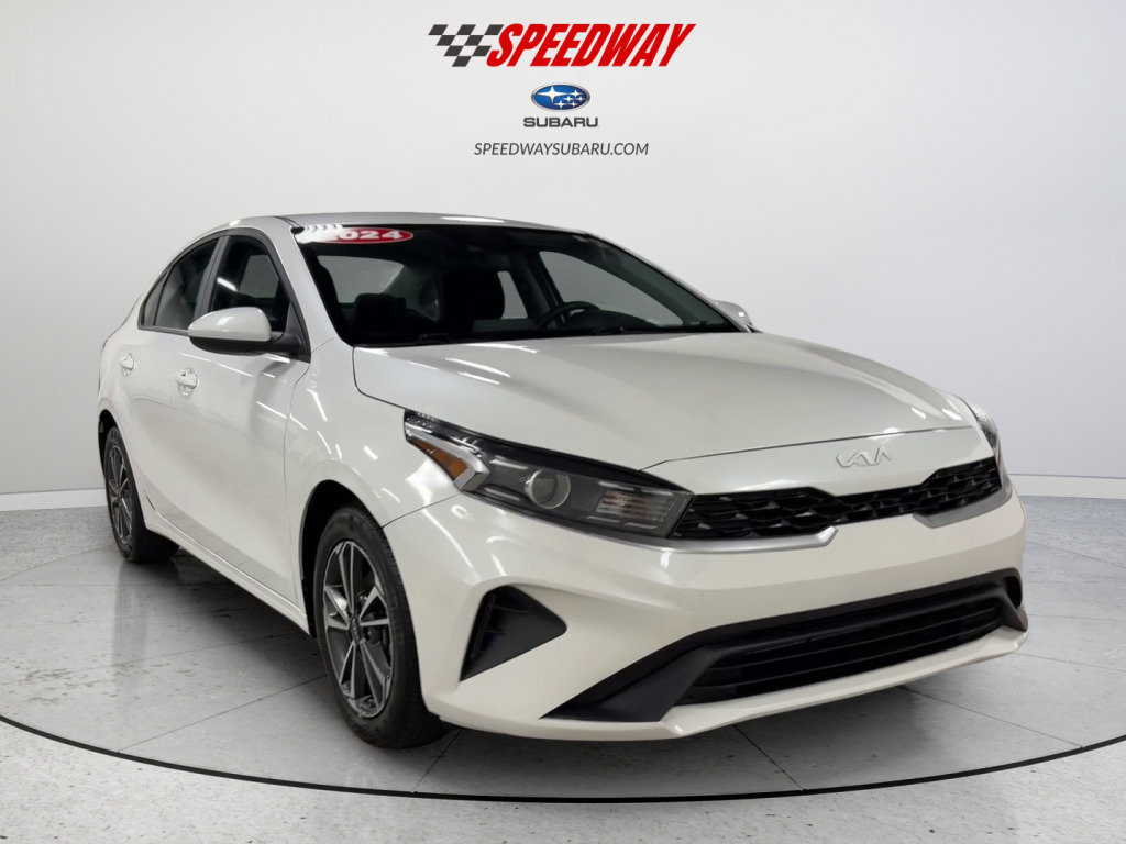 Used 2024 Kia Forte LXS FWD image 2