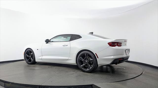Used 2019 Chevrolet Camaro LT RWD image 6