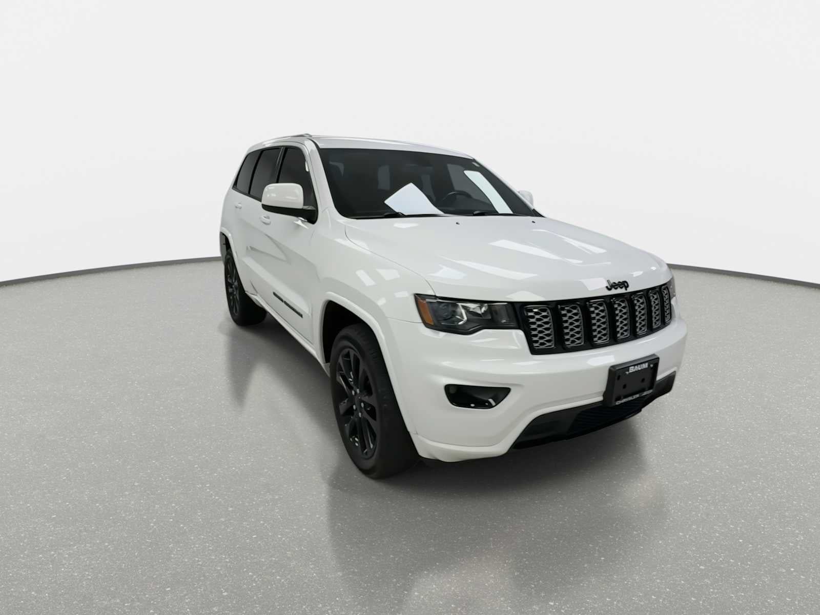 Used 2021 Jeep Grand Cherokee Laredo X AWD/4WD image 3