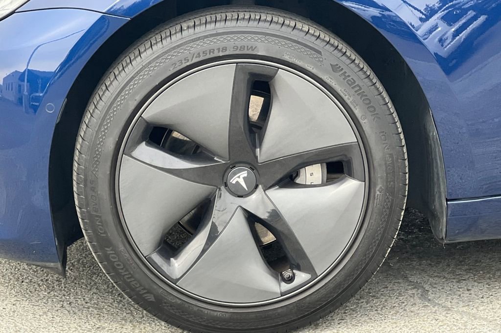 Used 2018 Tesla Model 3 Long Range RWD image 23