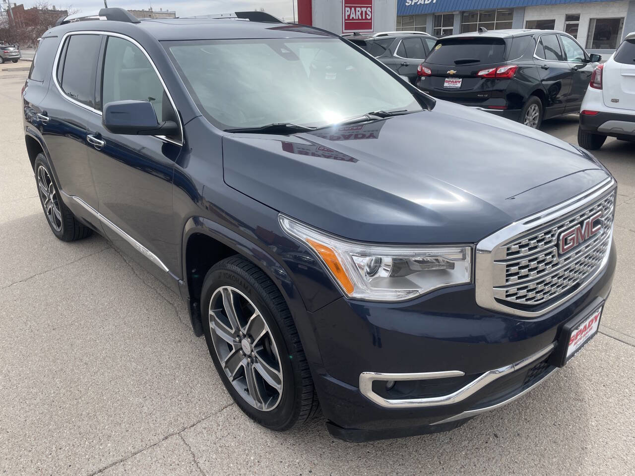 Used 2018 GMC Acadia Denali w/ Technology Package image 4