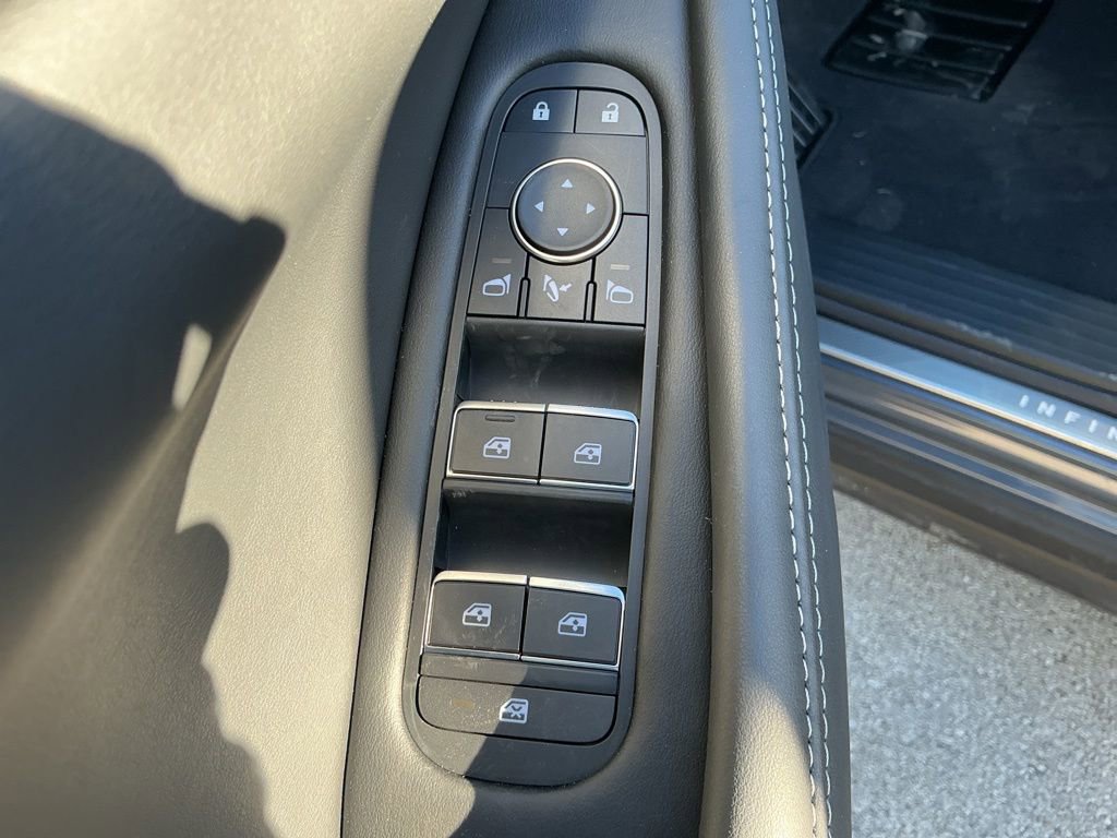 Certified 2026 INFINITI QX60 Luxe w/ Family Package image 24