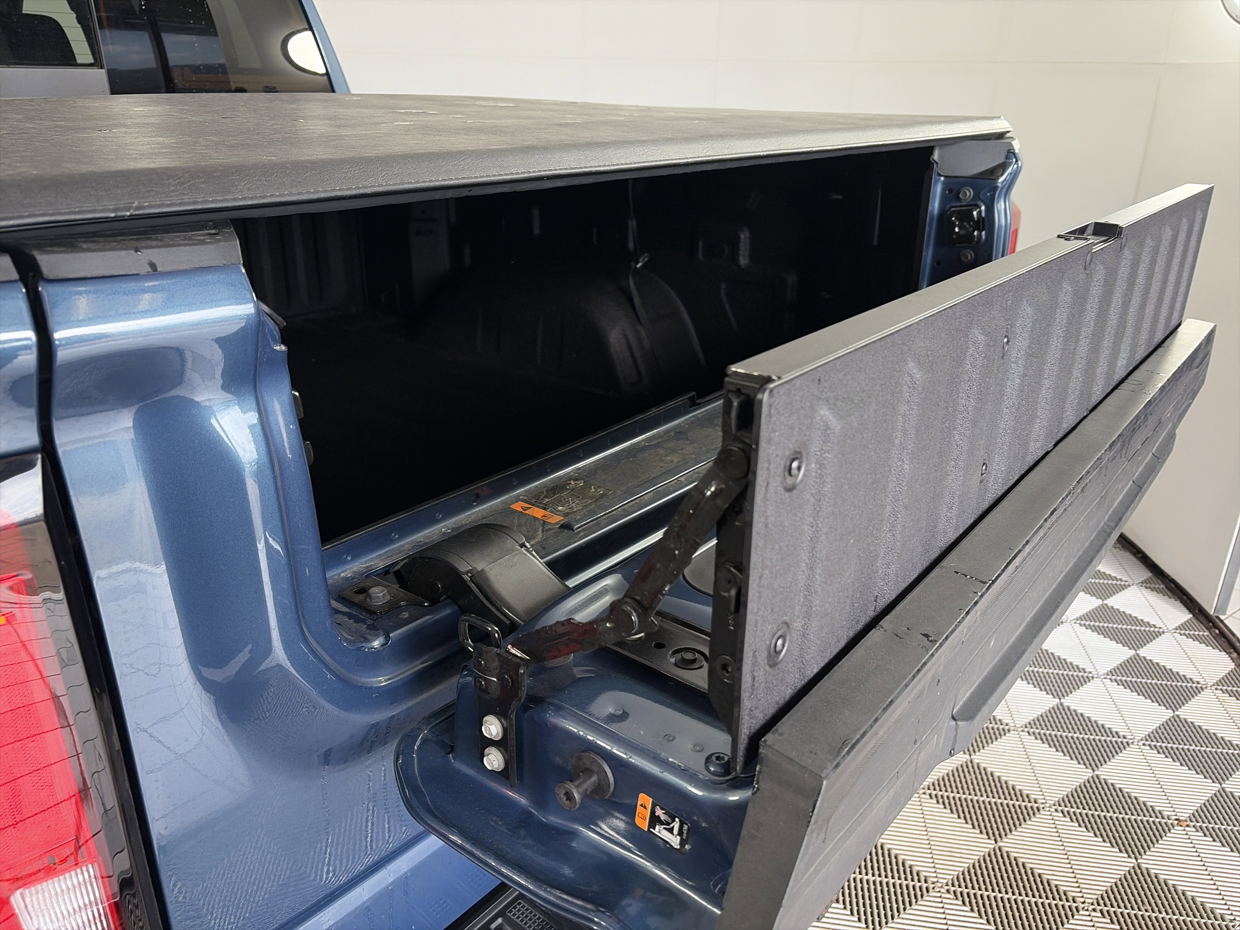 Certified 2025 GMC Sierra 1500 Denali w/ Denali Reserve Package image 18