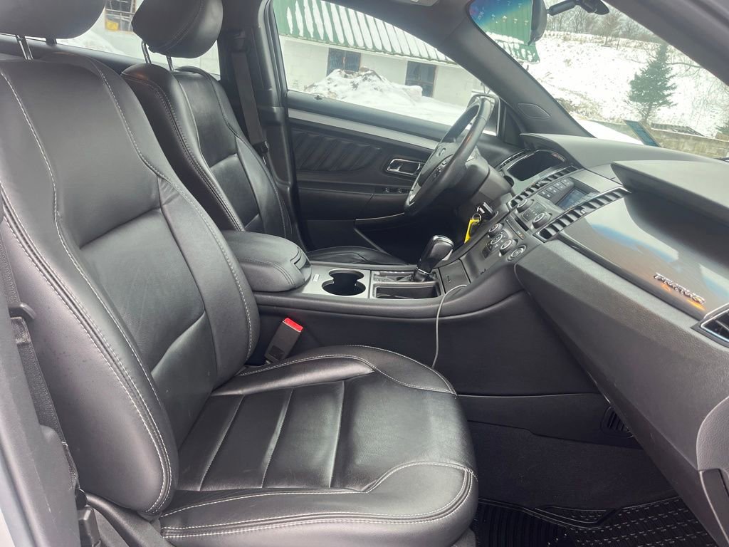 Used 2019 Ford Taurus SEL image 29