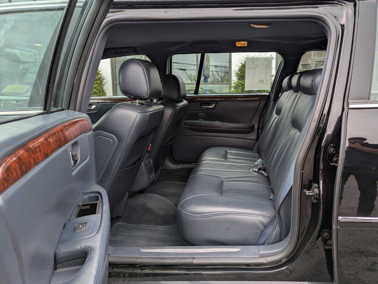 Used 2007 Cadillac DTS image 30