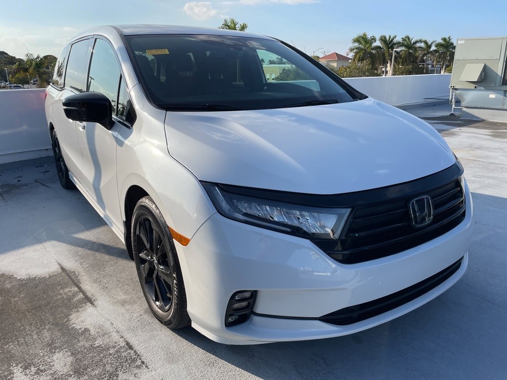 Used 2023 Honda Odyssey Sport image 4
