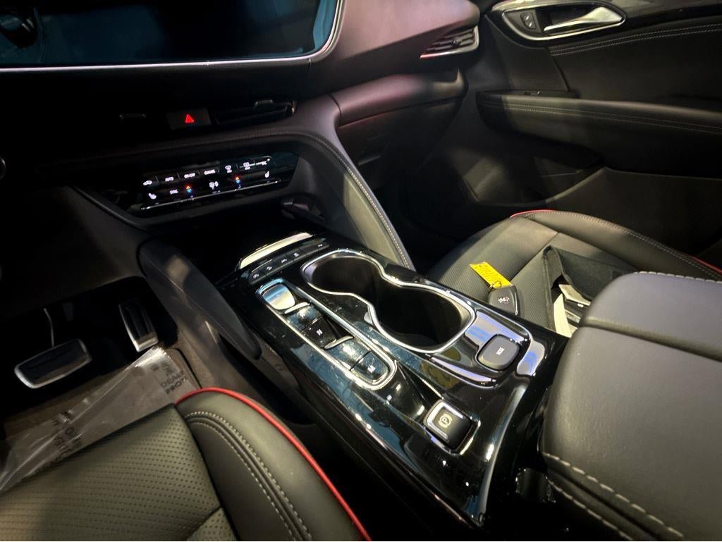 Used 2023 Buick Envision Essence w/ Sport Touring Package image 24